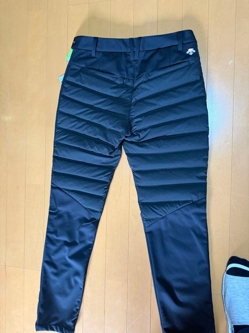 デサント　レディースゴルフパンツ 黒