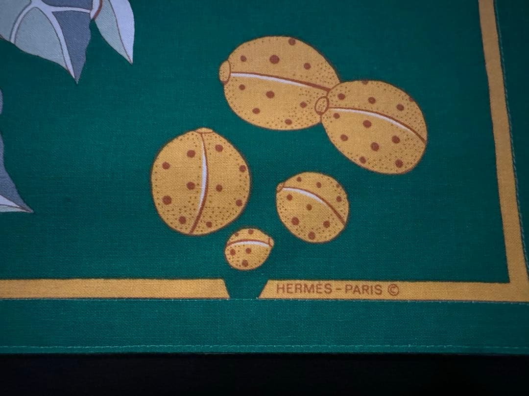 週末SALE⭐︎HERMES エルメスマットてんとう虫　草花柄　コットンフランス製
