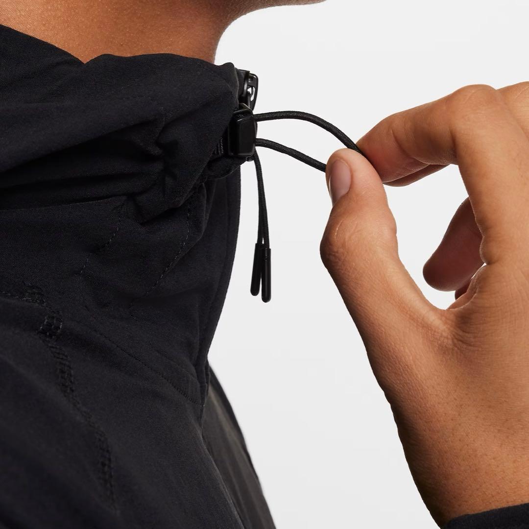 新品未使用タグ付き　定価18,000円　Nike テックウインドランナー 黒 L