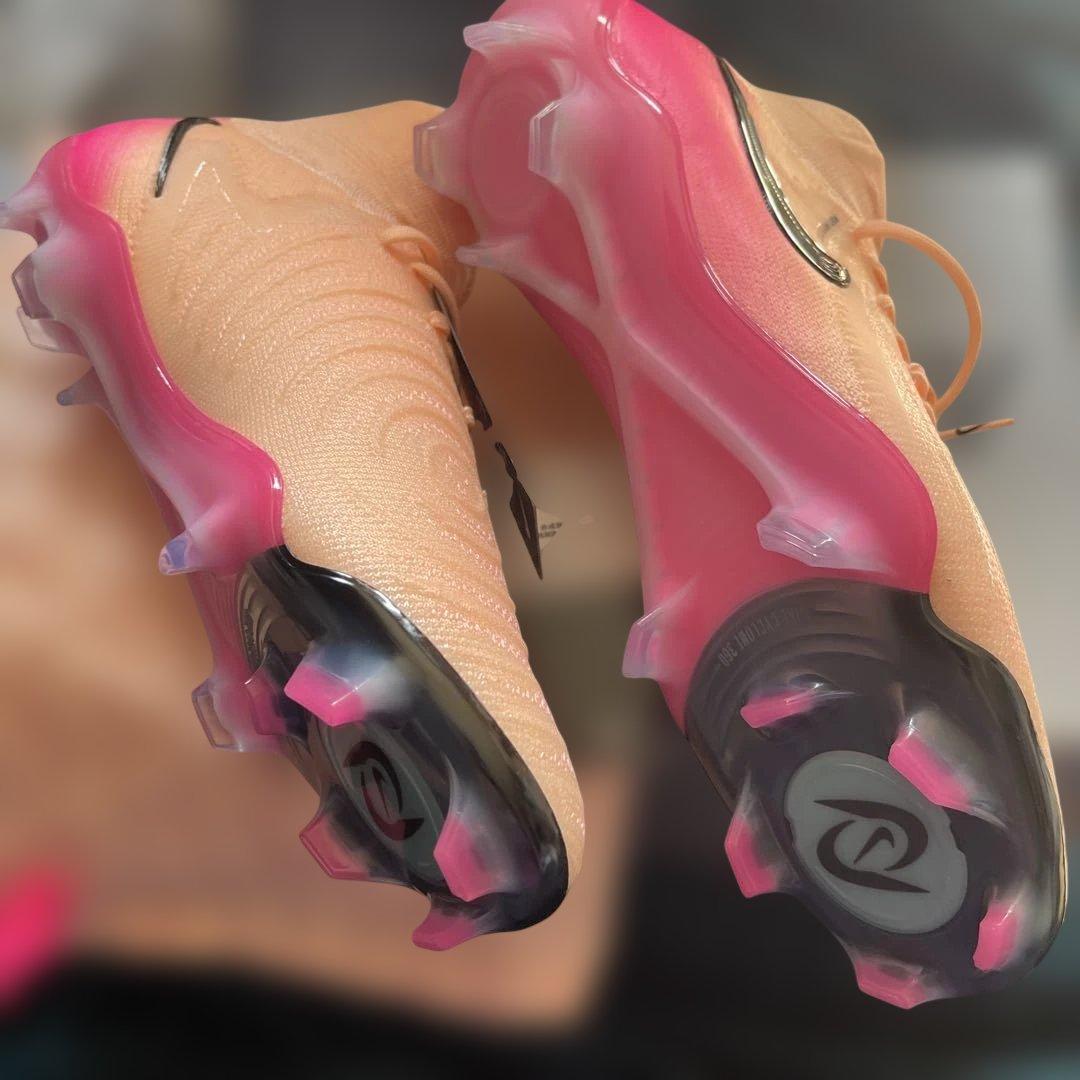 新品Nike ファントムルナ2エリートFG ￼サッカースパイク