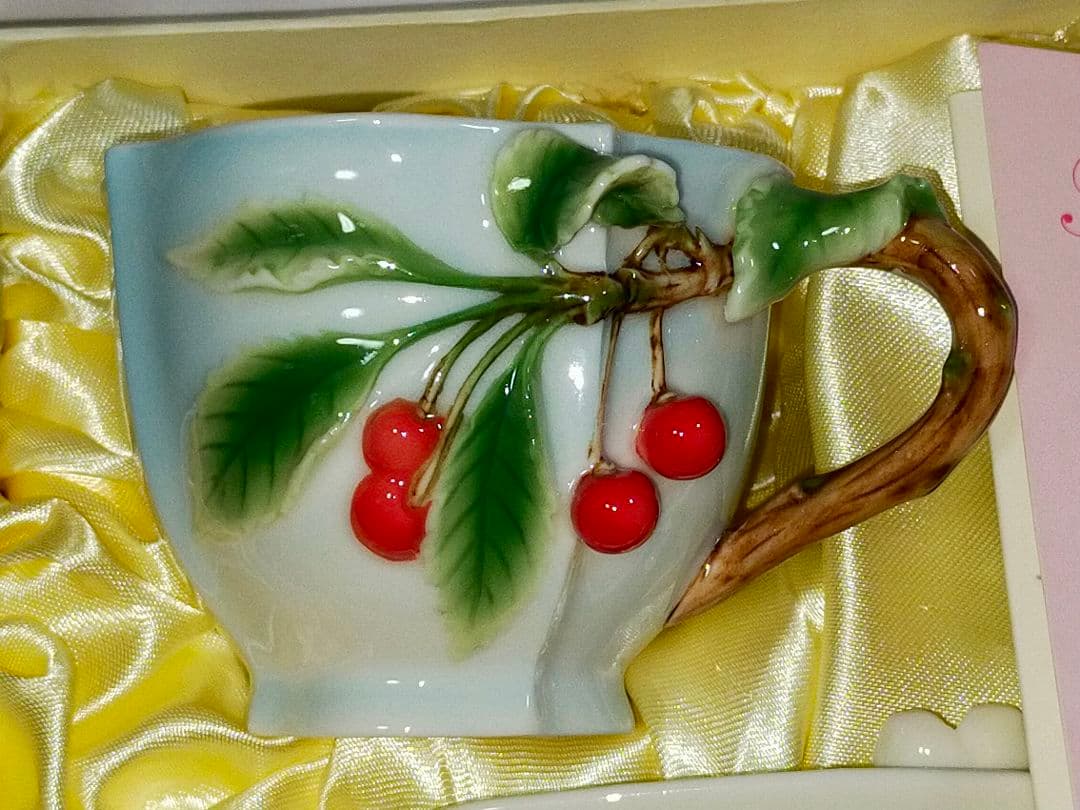 ♥陶翔舞千♥　♥華麗なる花コレクション♥　ティーカップ　ソーサー　マイセン