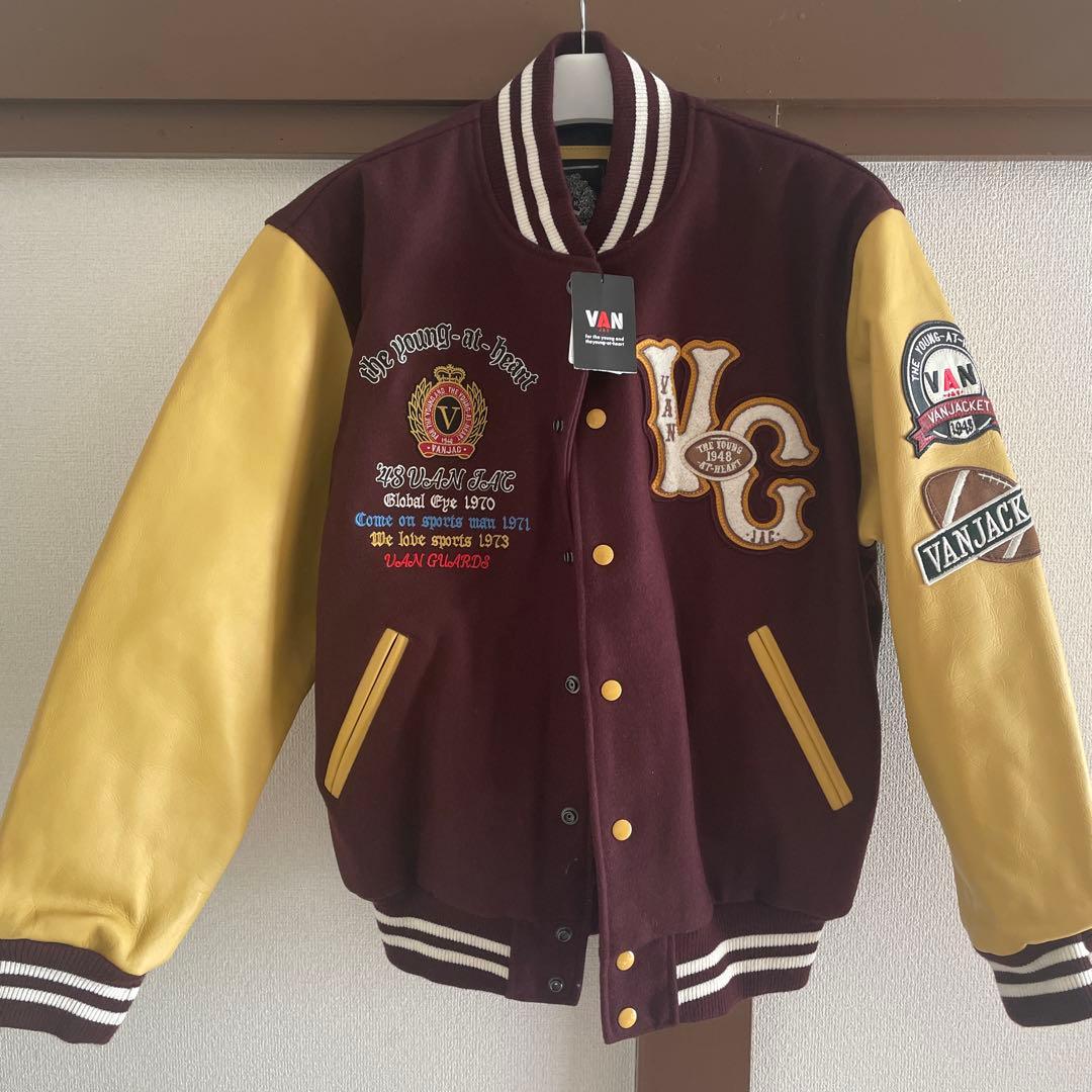van袖革スタジャン