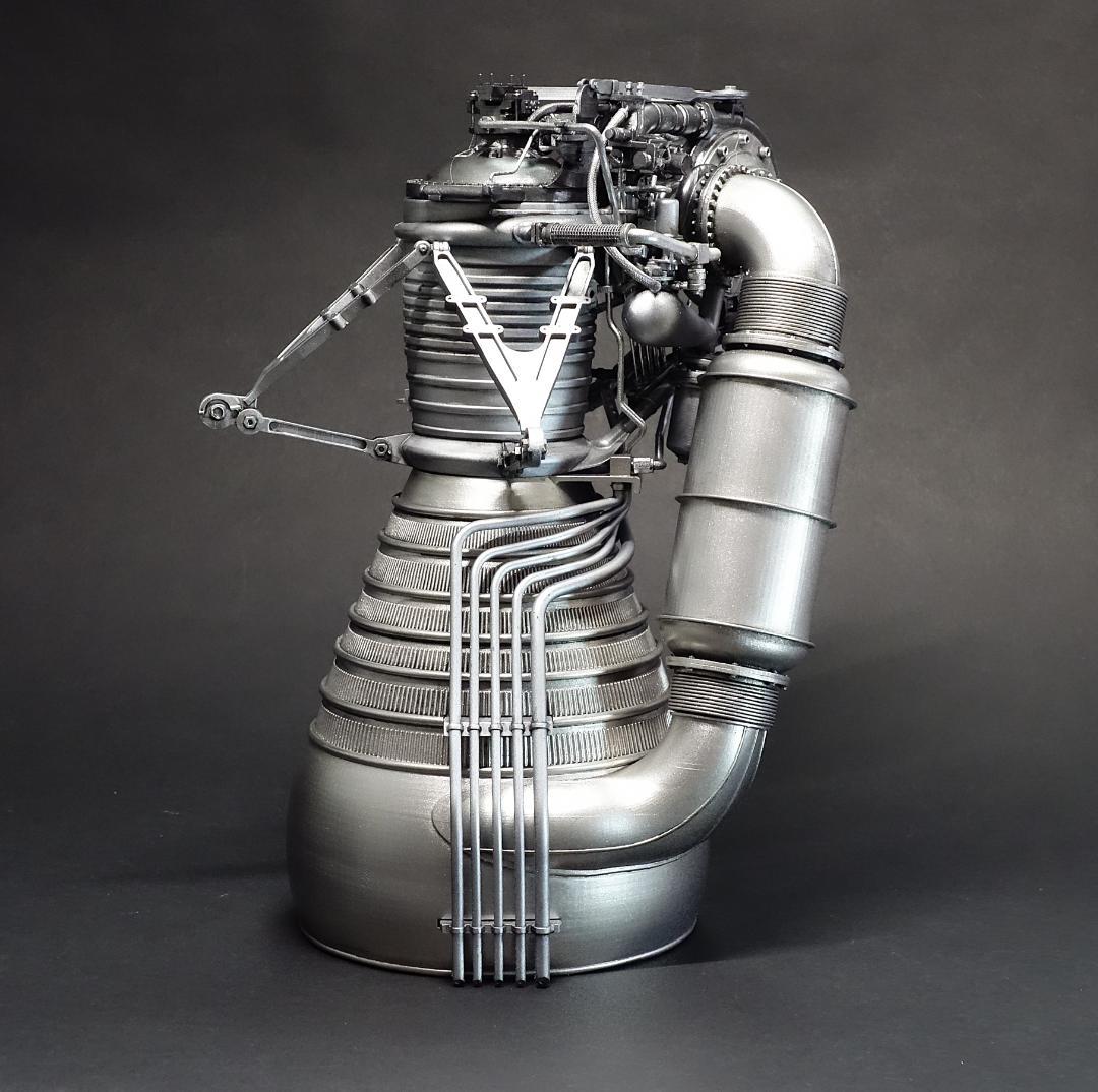 ロケットダイン社製 H-1 ロケットエンジンモデル完成品