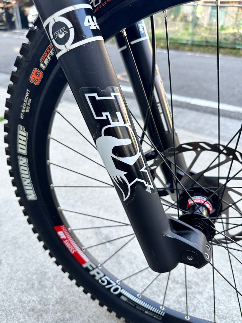 Santa Cruz V10 6 ダウンヒルバイク カーボン SIZE: M