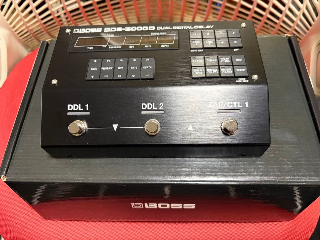 BOSS SDE-3000D デュアルデジタルディレイ
