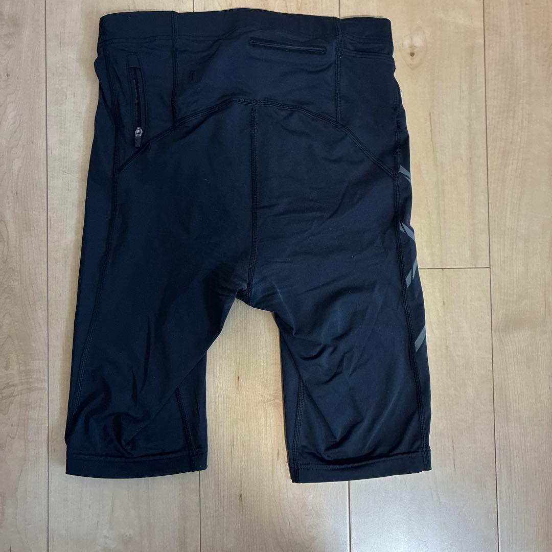 【美品】2XU ツータイムズユー/ハーフタイツ メンズSサイズ シルバー