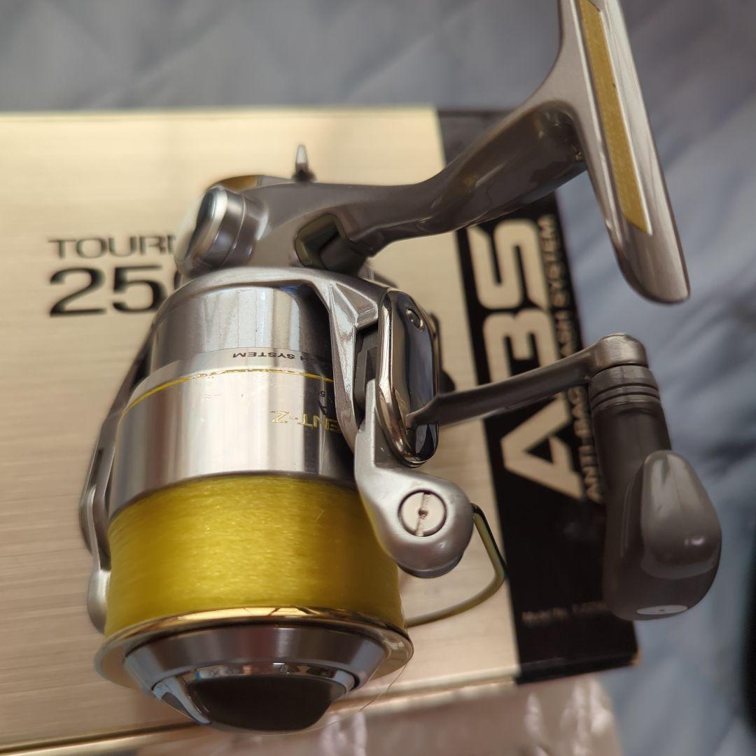 Daiwa TOURNAMENT-Z 2500iA リール