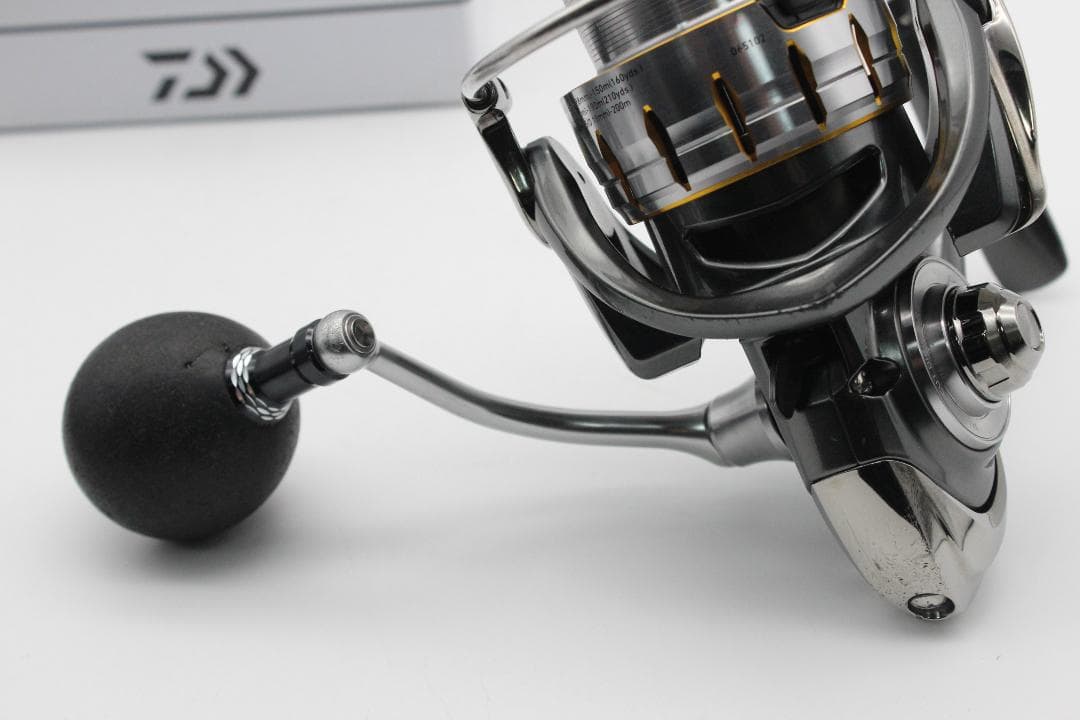 DAIWA ダイワ 18 ブラスト LT 4000-CXH スピニングリール