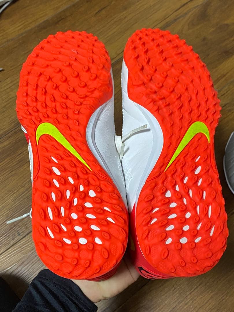 Nike Tiempo フットサルシューズ ホワイト/オレンジ