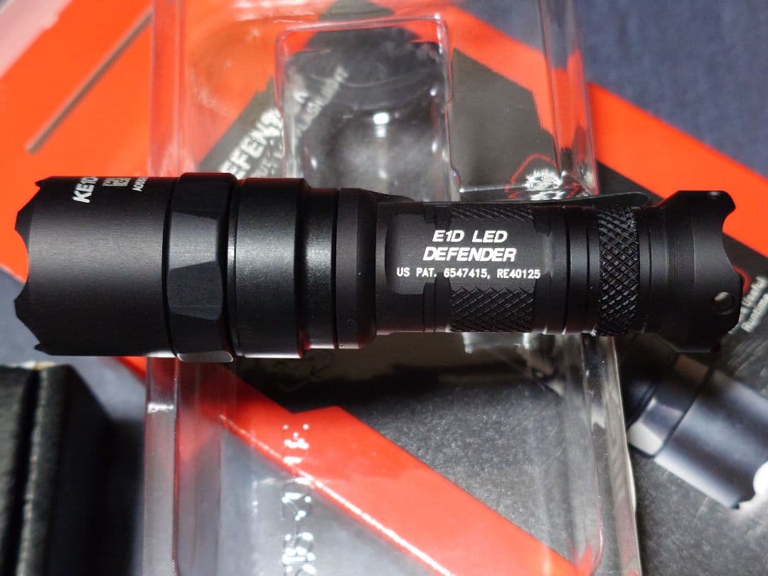 【新品未使用正規品】 SUREFIRE E1D LED DEFENDER