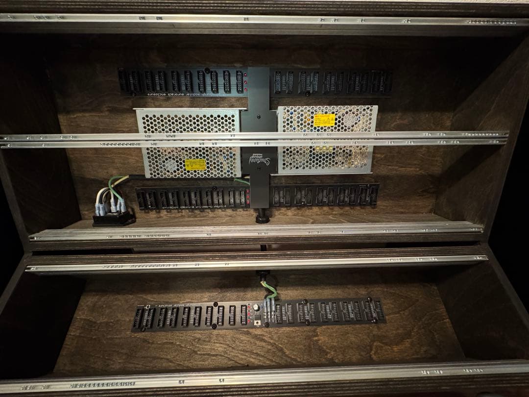 【美品】Pittsburgh Modular モジュラーシンセ ケース124HP