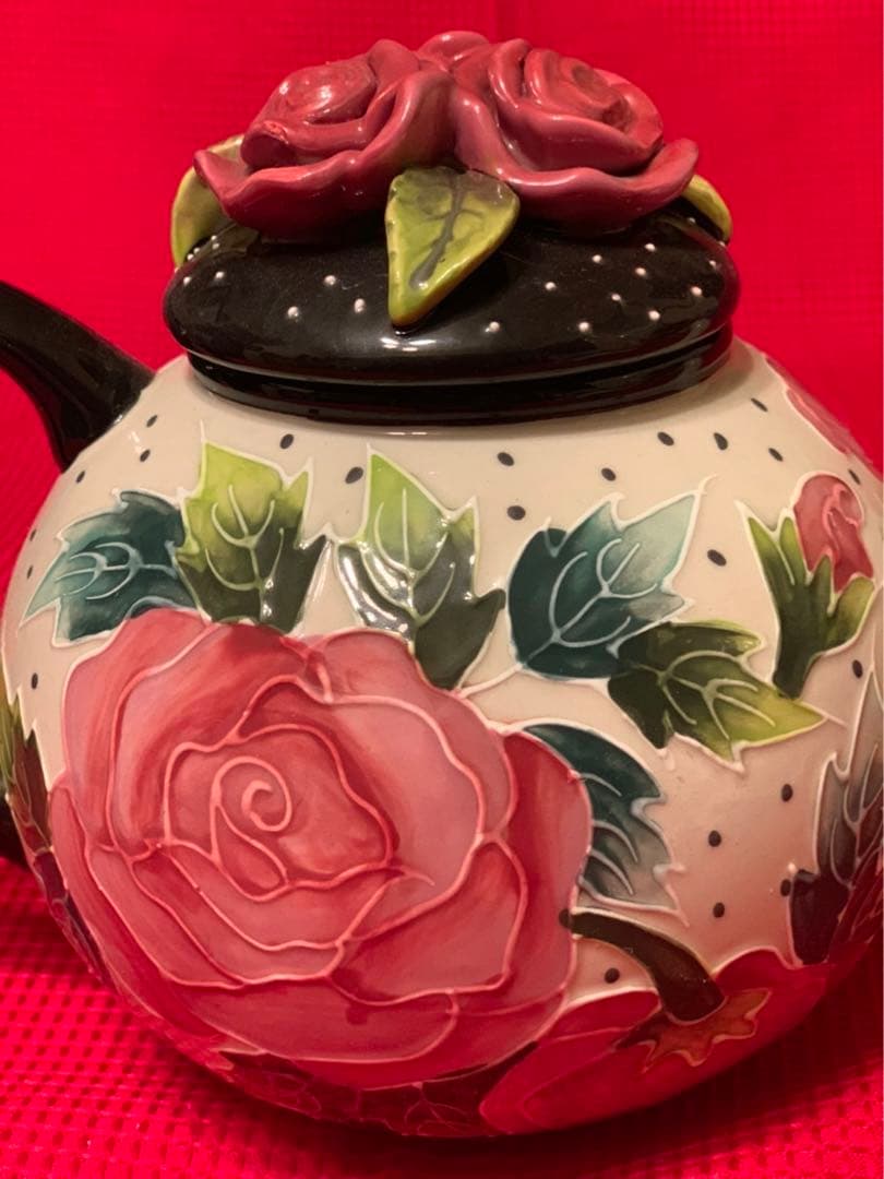 Tea pot “ No Brand”