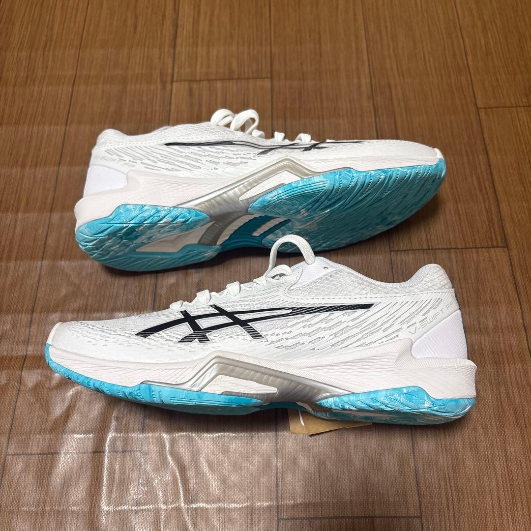 ASICS V-SWIFT FF 4 ホワイト/ブラック 24.0cm 新品
