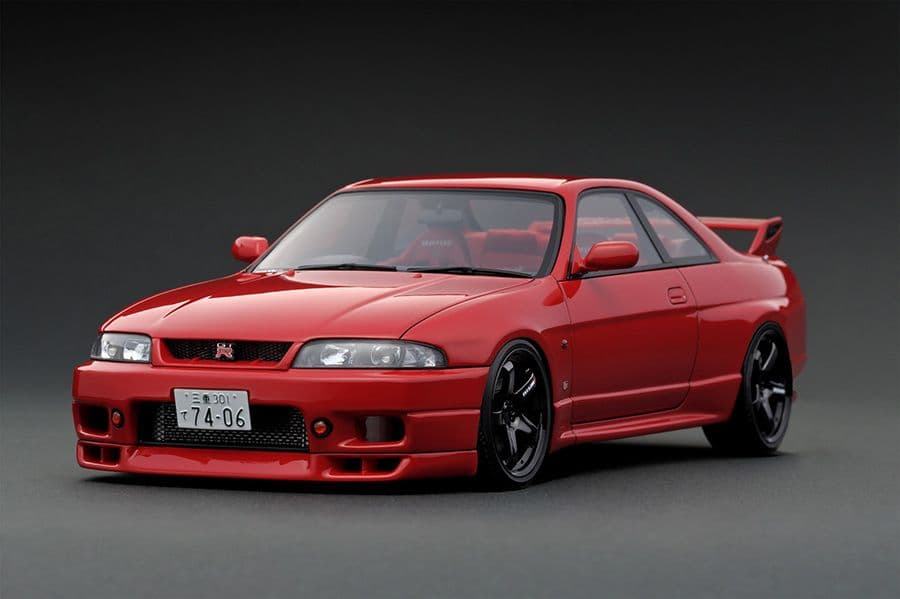 イグニッションモデル 1/18 日産 スカイラインGT-R　R33　車両のみ