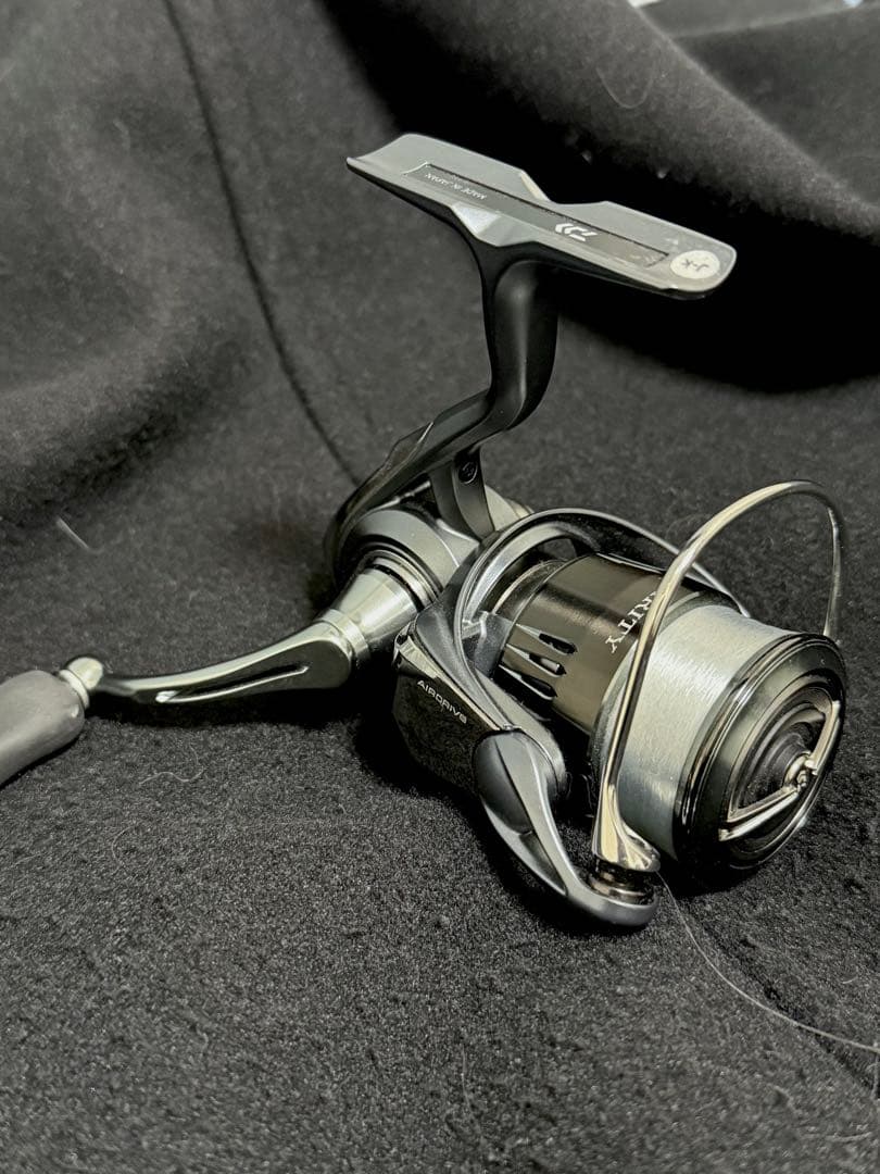 【新品未使用】DAIWA ダイワ 23 エアリティ ST LT 2000SーP