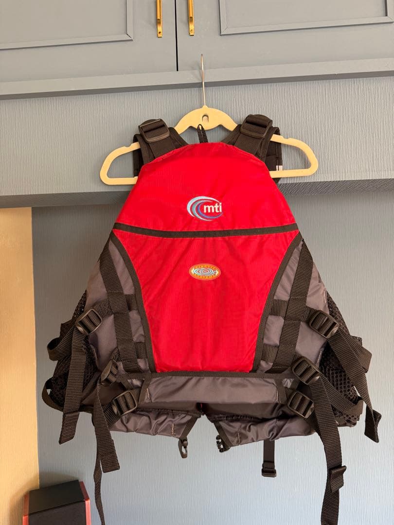 MTI ライフジャケット（PFD） レッド×グレー