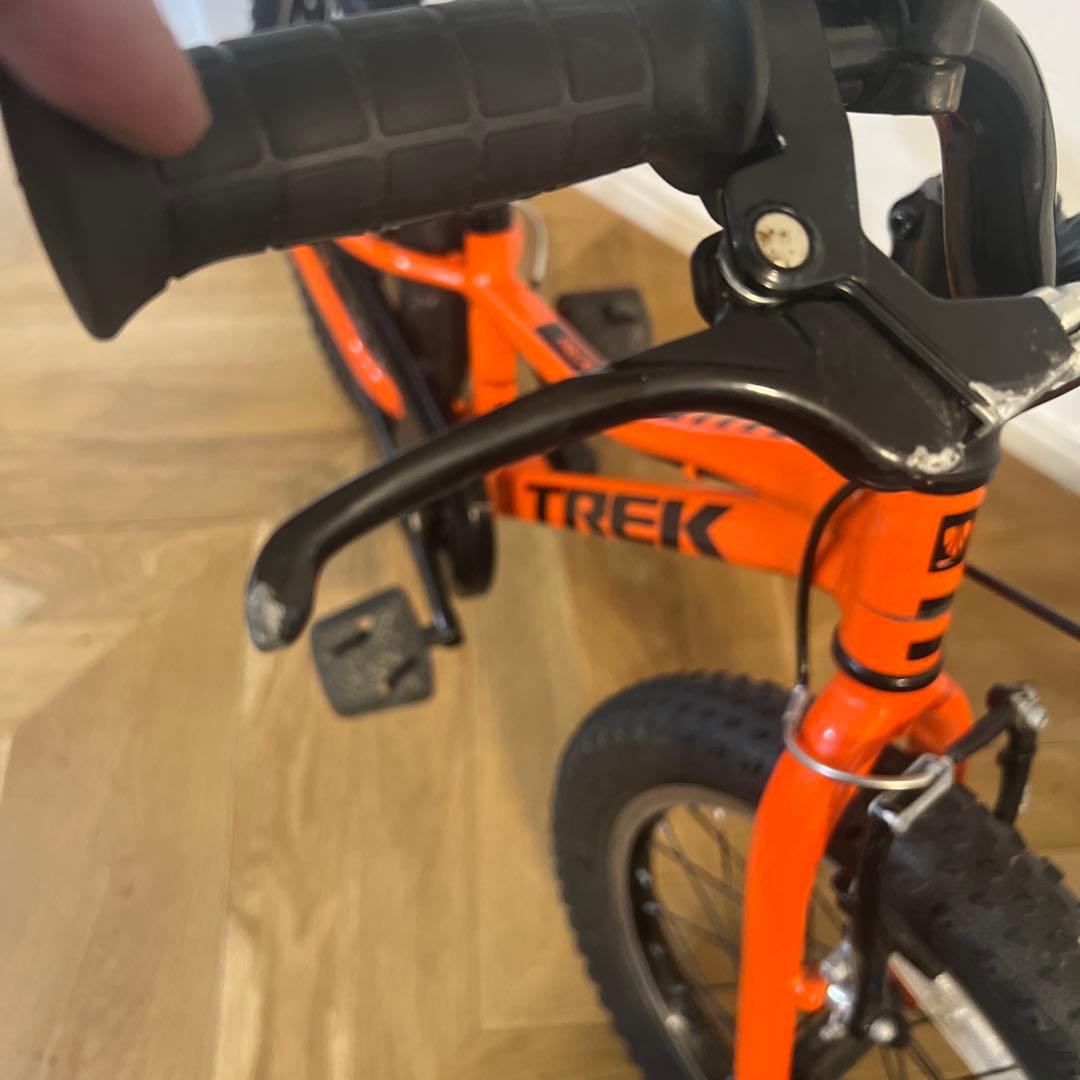 Trek キッズ自転車 オレンジ色 太タイヤ　16インチ 福岡市内手渡し可能な方