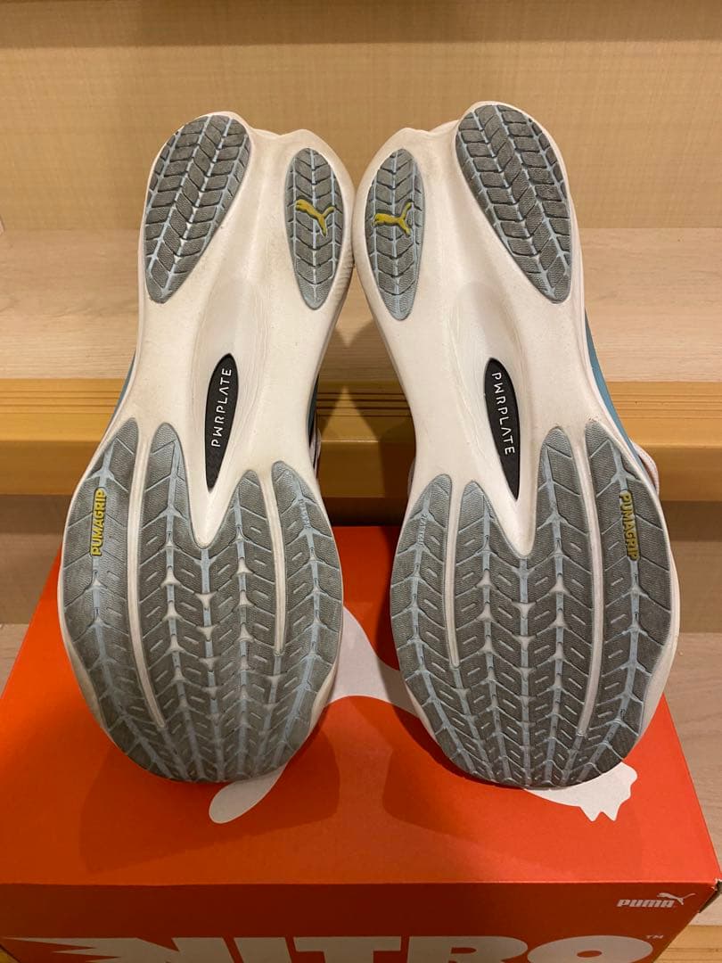 プーマ　PUMA ディヴィエイトニトロ4 27センチ