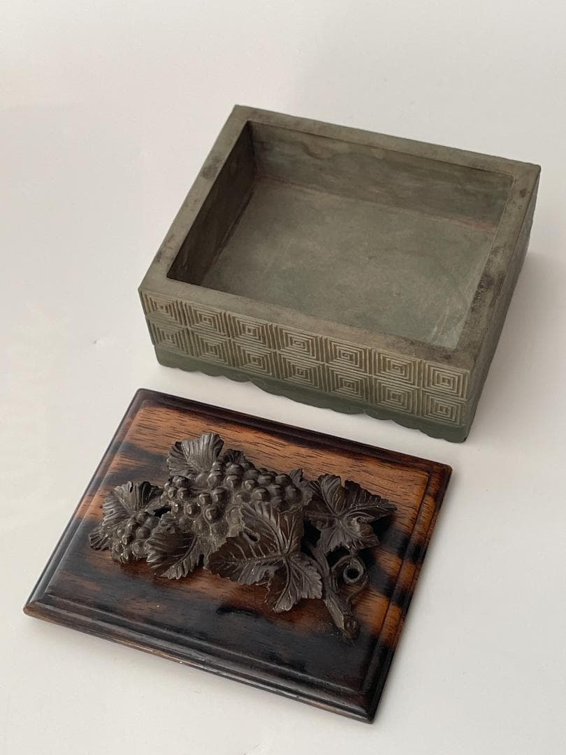 《骨董品》細工の綺麗な 丹渓石　小箱★入れ物★黒柿★桐箱付 唐物