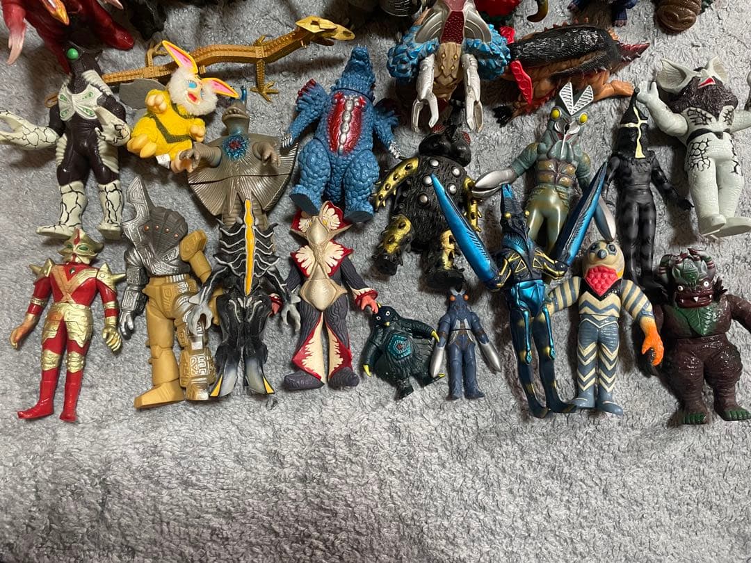 ウルトラマンシリーズ怪獣フィギュア61体セット