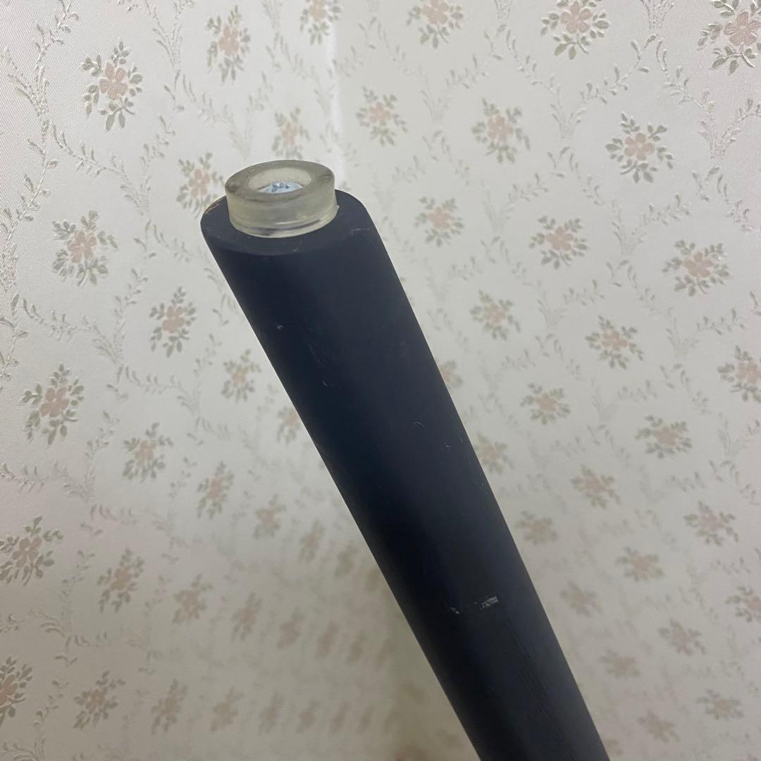 軽やかに美しく、そして強く。今にも飛び立ちそうな木製スツール KAMOME 2脚