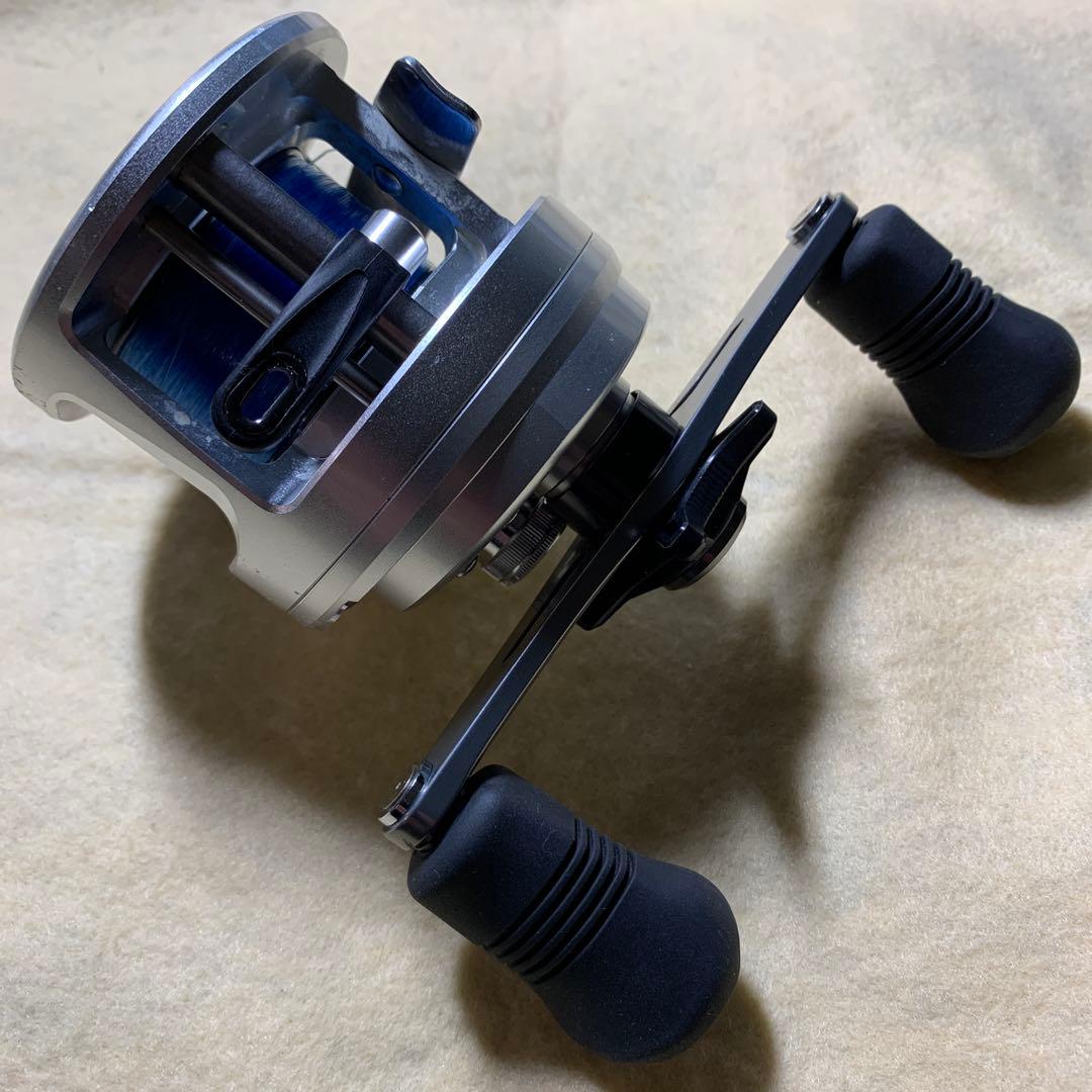 シマノ(SHIMANO) ベイトリール カルカッタ 300