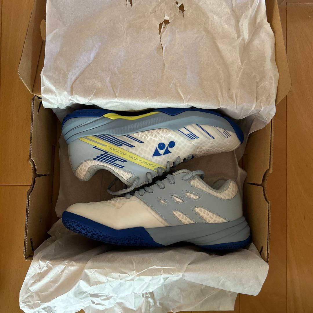 YONEX バドミントンシューズ ⭐︎23.5cm
