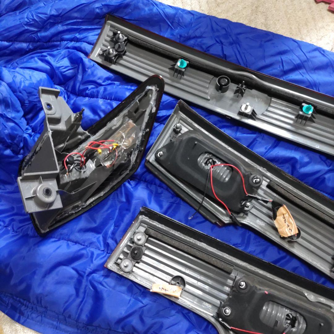【希少】エルグランド E52 レクサス風アッパーテール
