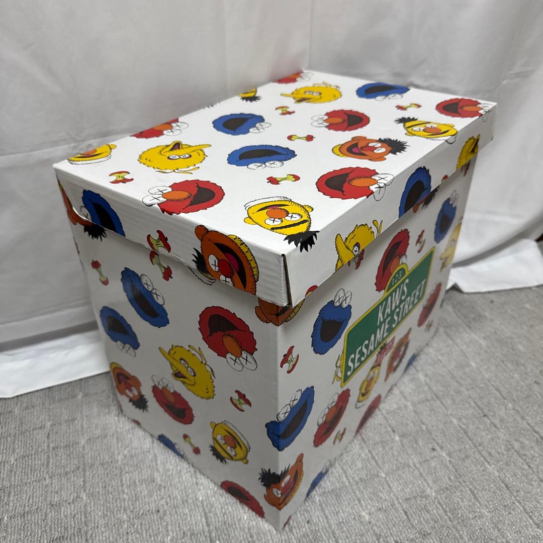 B135 希少 UNIQLO KAWS SESAME STREET ぬいぐるみ