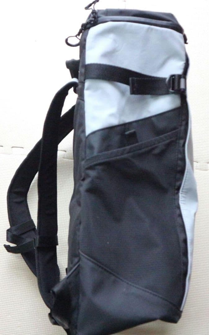 美品 デサント 30L ムーブスポーツ スクエアバックパック 大容量リュック