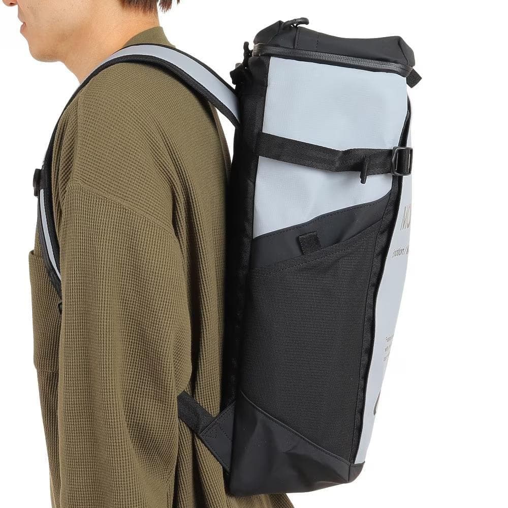 美品 デサント 30L ムーブスポーツ スクエアバックパック 大容量リュック