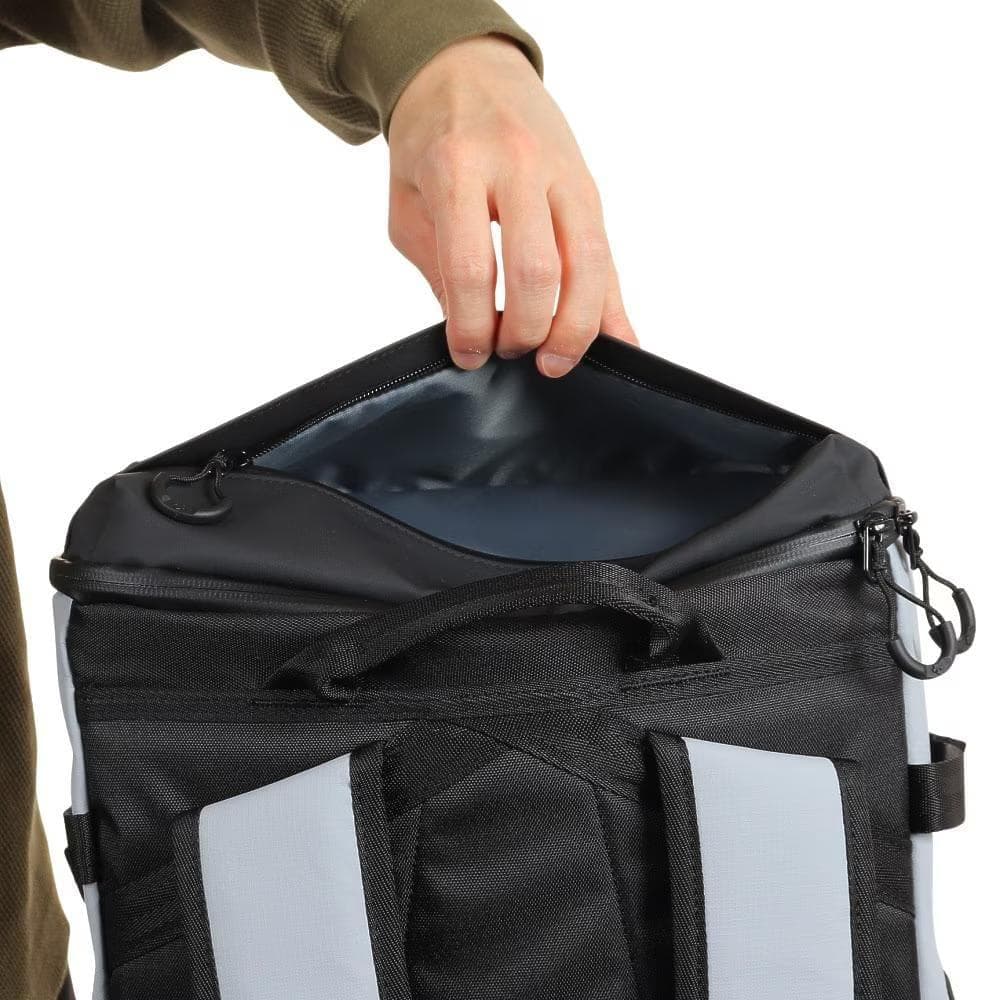 美品 デサント 30L ムーブスポーツ スクエアバックパック 大容量リュック