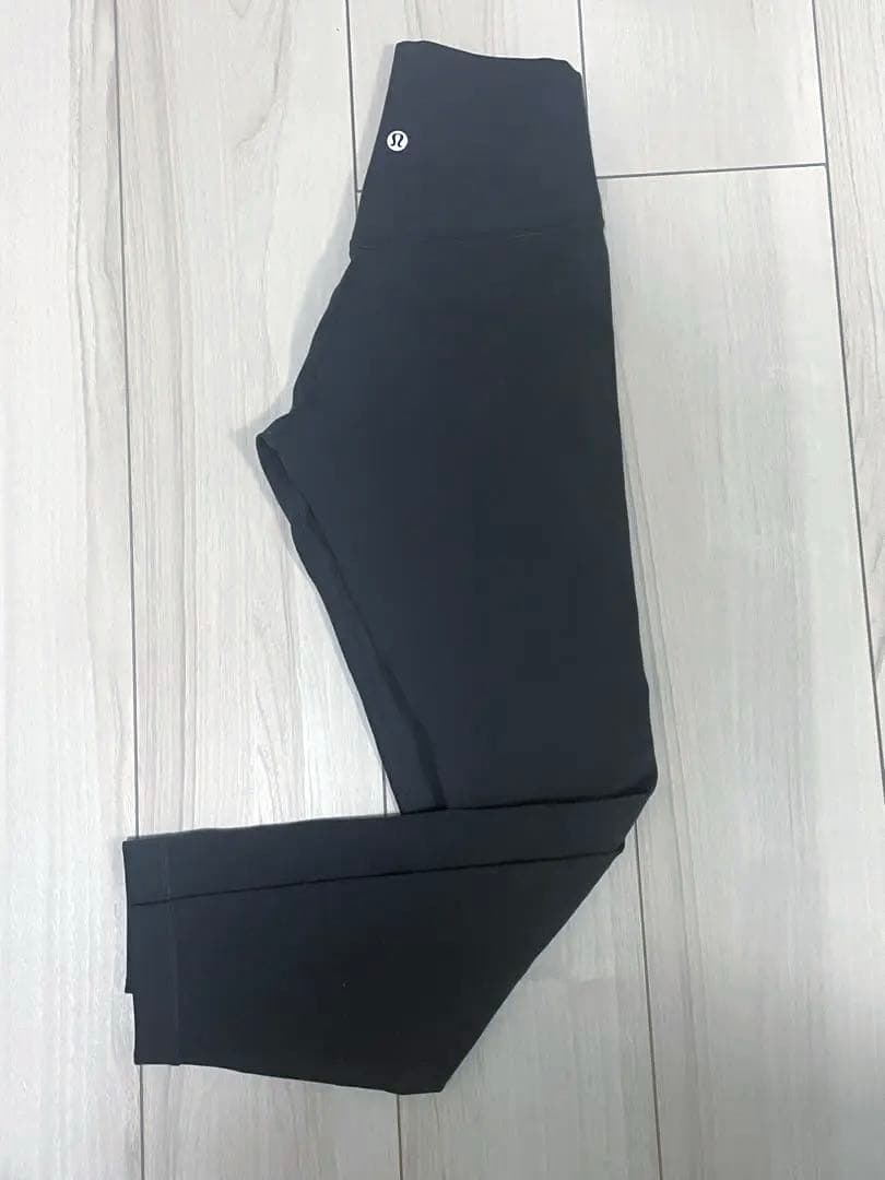ルルレモンLululemon ヨガウェア ヨギーニ ピラティス ジムウェア