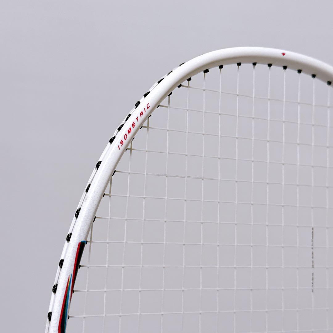 【美品】YONEX ヨネックス バドミントンラケット ASTROX 33