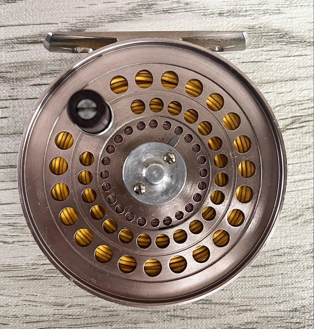 【最終価格】UFMウエダ フライリール カンタータ CANTATA 2200