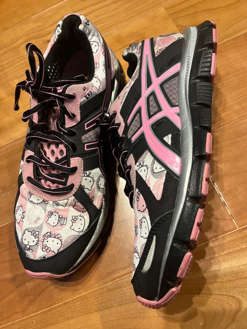 ASICS GEL-BLUR33 ハローキティ柄 黒/ピンク 24.5センチ