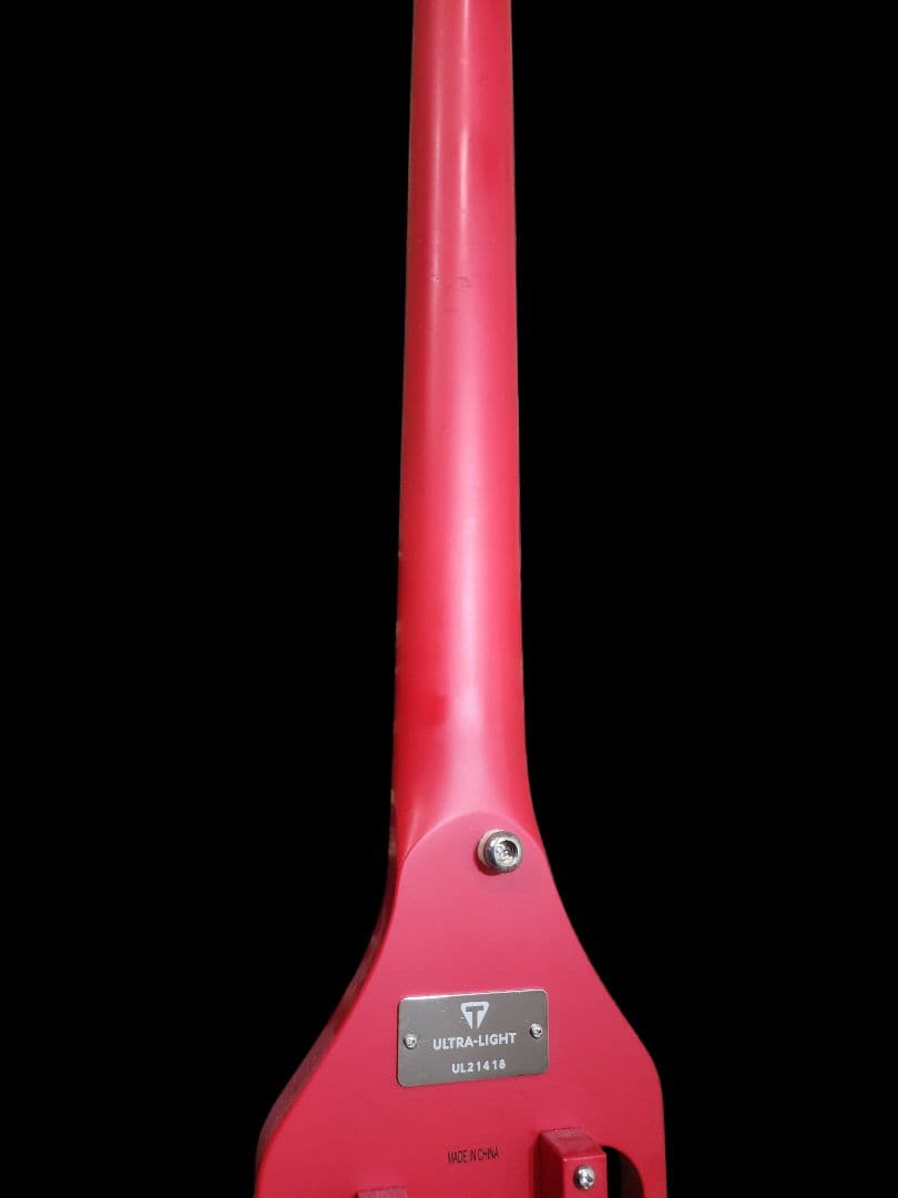 Traveler Guitar Ultra-Light レッドバッグ付き