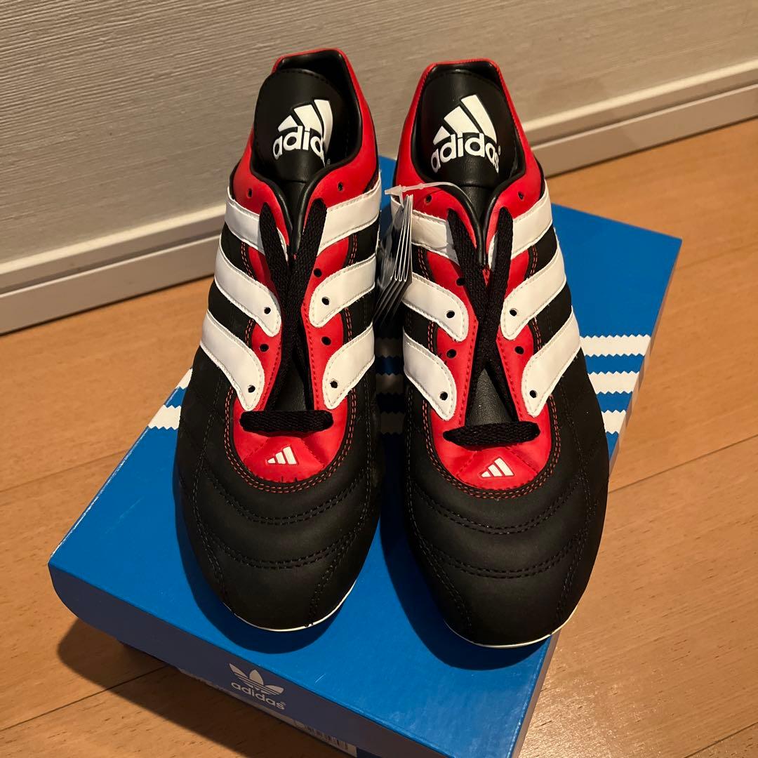 adidas サッカーシューズ オリジナルス 黒赤 サイズは、26cmです！