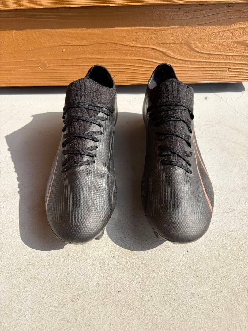 PUMA ブラック スパイクシューズ