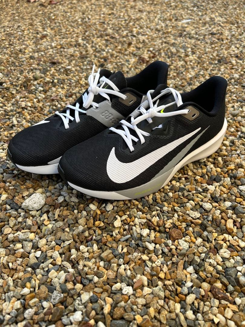新品★NIKE ライバルフライ3★26.5cm