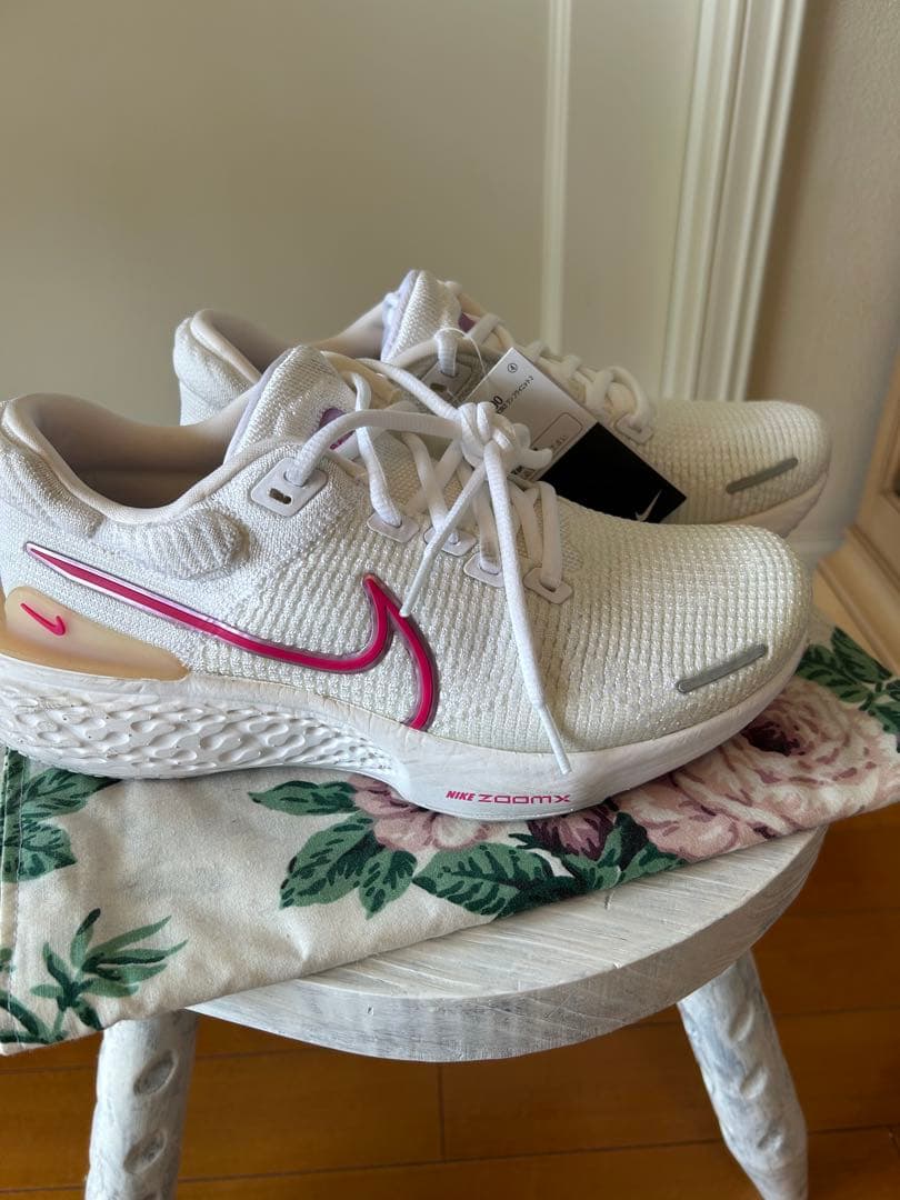 Nike ✨ウィメンズZoomXラン2✨インヴィシブルスニーカー未使用品タグ付き