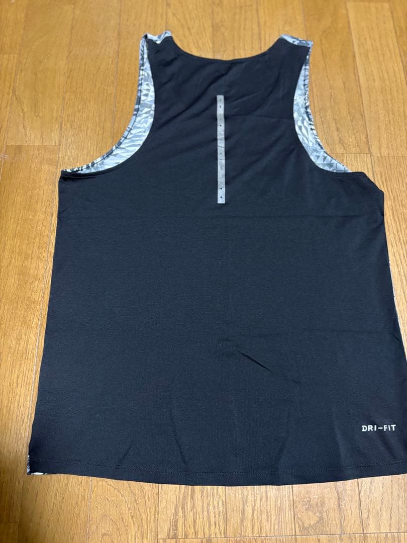 Nike DRI-FIT 幾何学模様 タンクトップ シングレットS