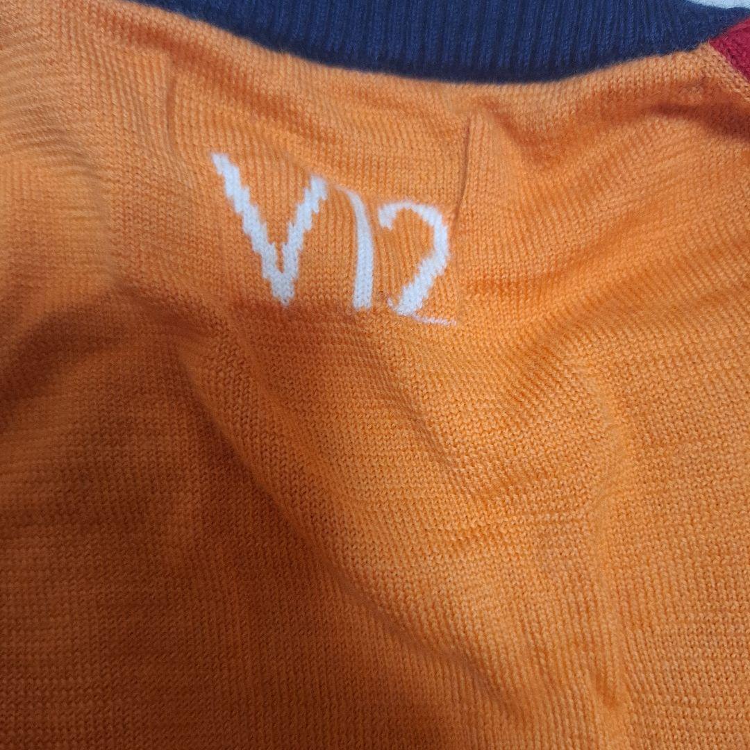 V12 セーター