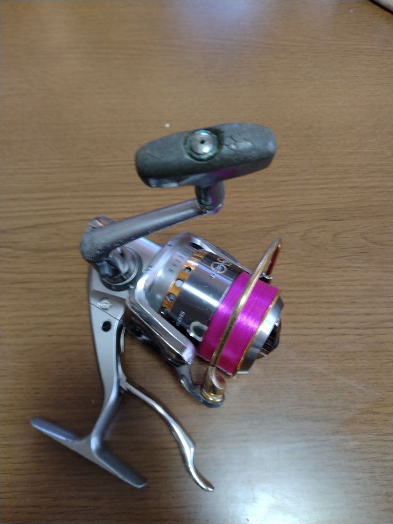 DAIWA トーナメント磯Z　2500LBD