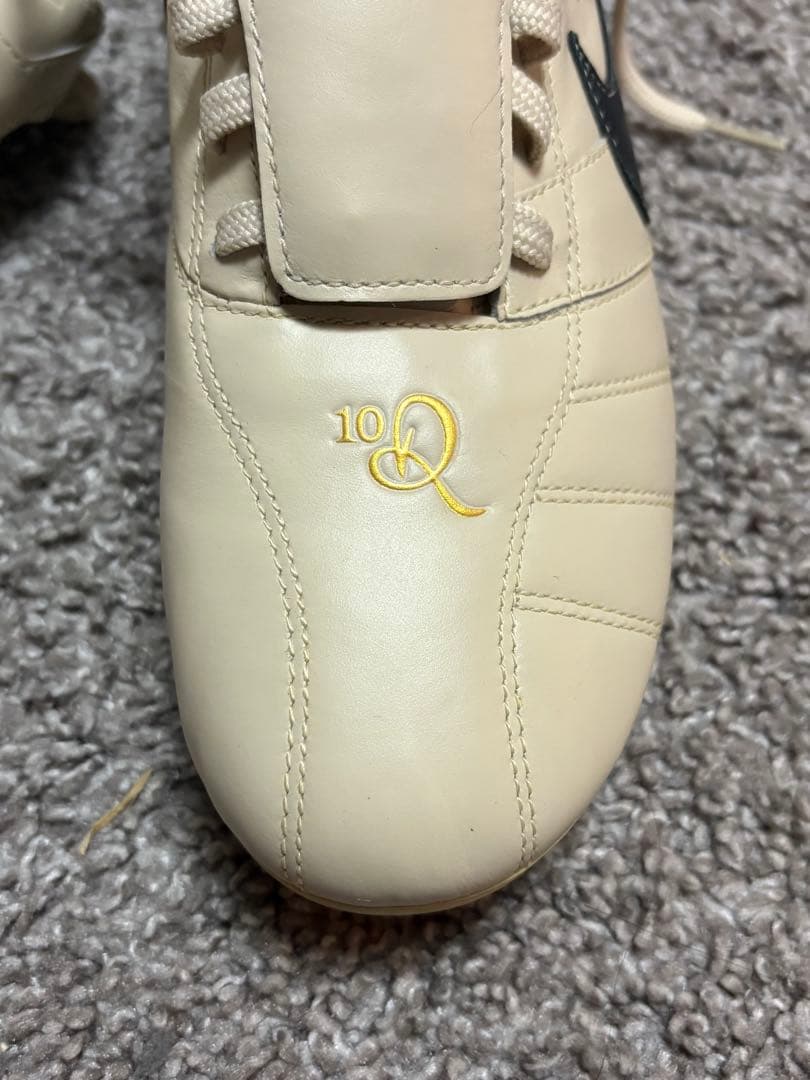 ナイキ　ティエンポ　ロナウジーニョ　HG サッカー　スパイク　NIKE シューズ