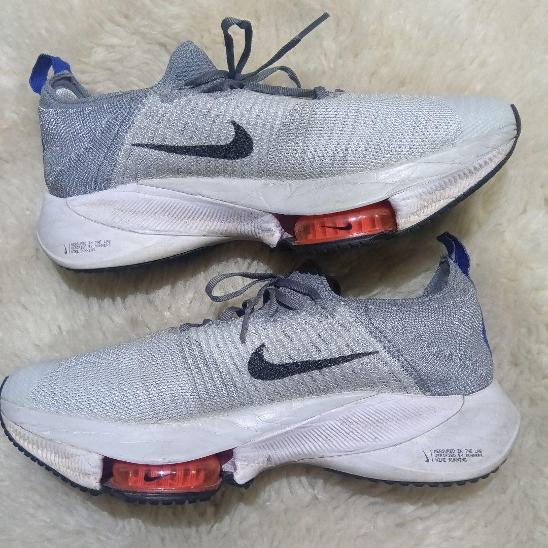 美品　NIKE エアズームテンポネクスト % ランニングシューズ 26.5