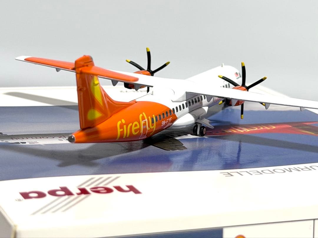 航空機・ヘリコプター Herpa 1/200 ATR-72 Firefly