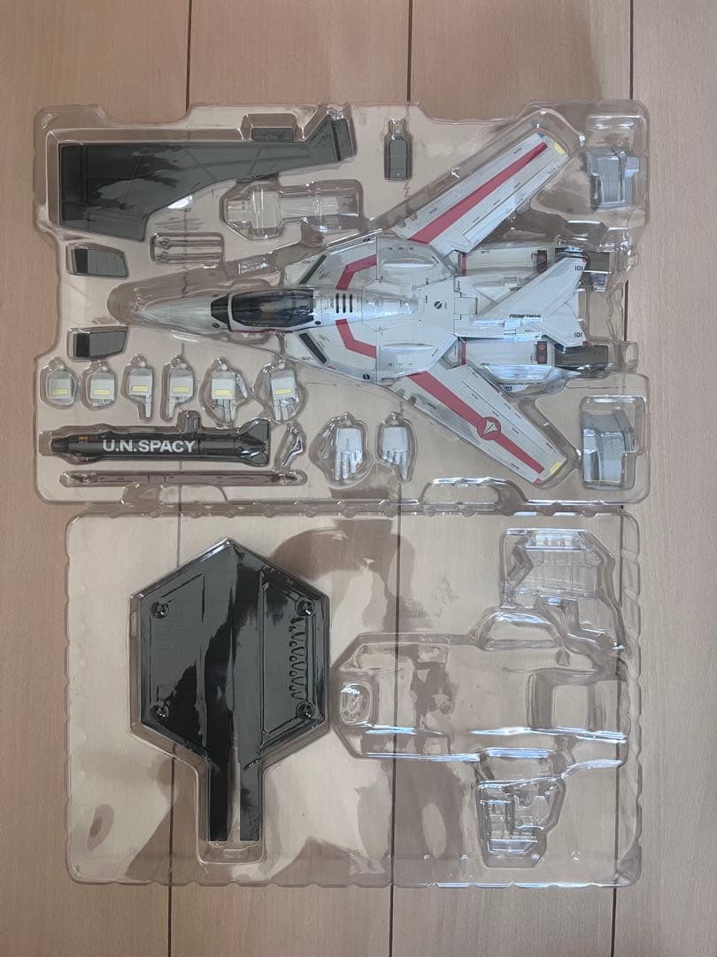 DX超合金 VF-1J ＋アーマードパーツセット【未使用品】
