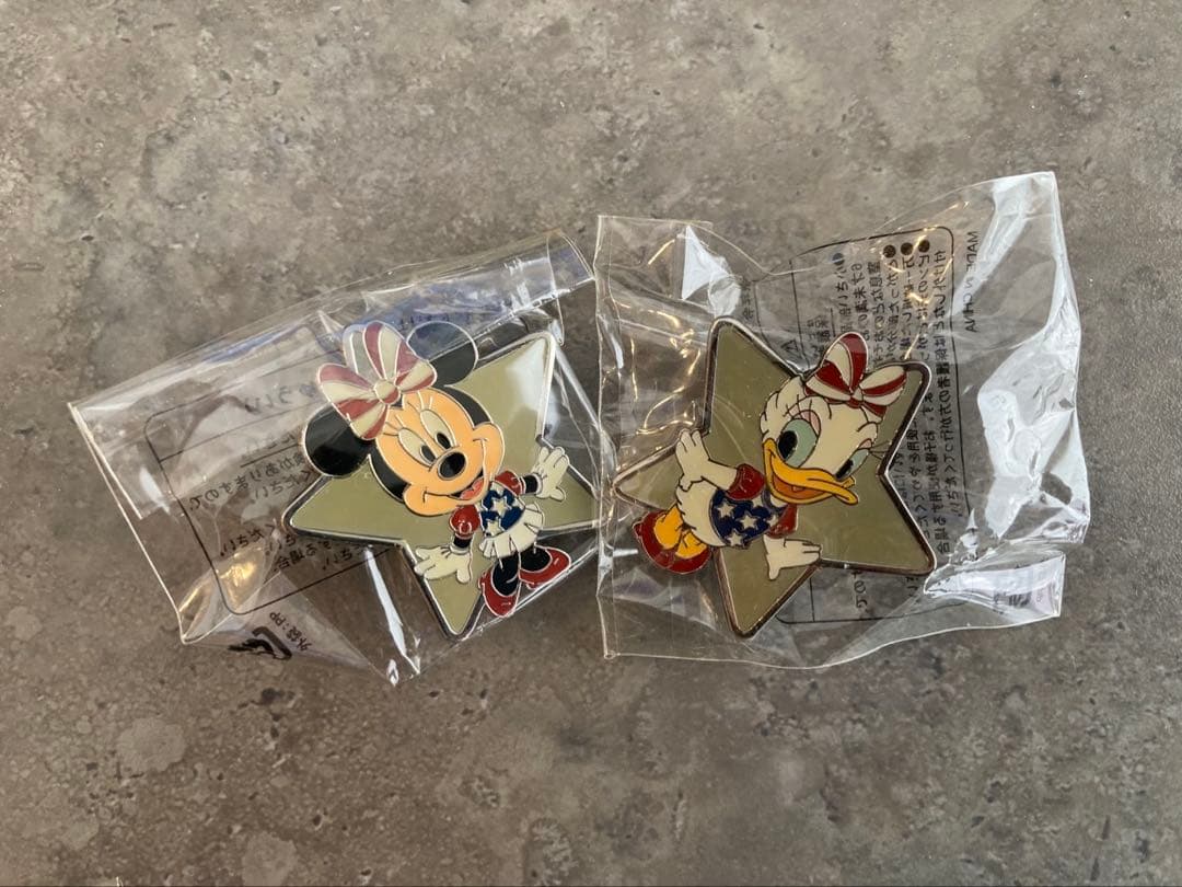 【未開封】ディズニー公式 ピンズ（シー内ゲーム景品）49個※一ヶ開封あり