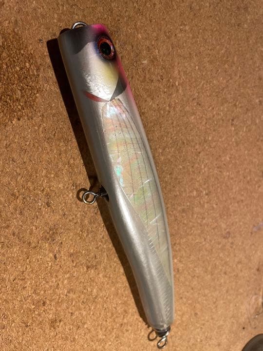 ルアー・フライ Kurupen180 dagger